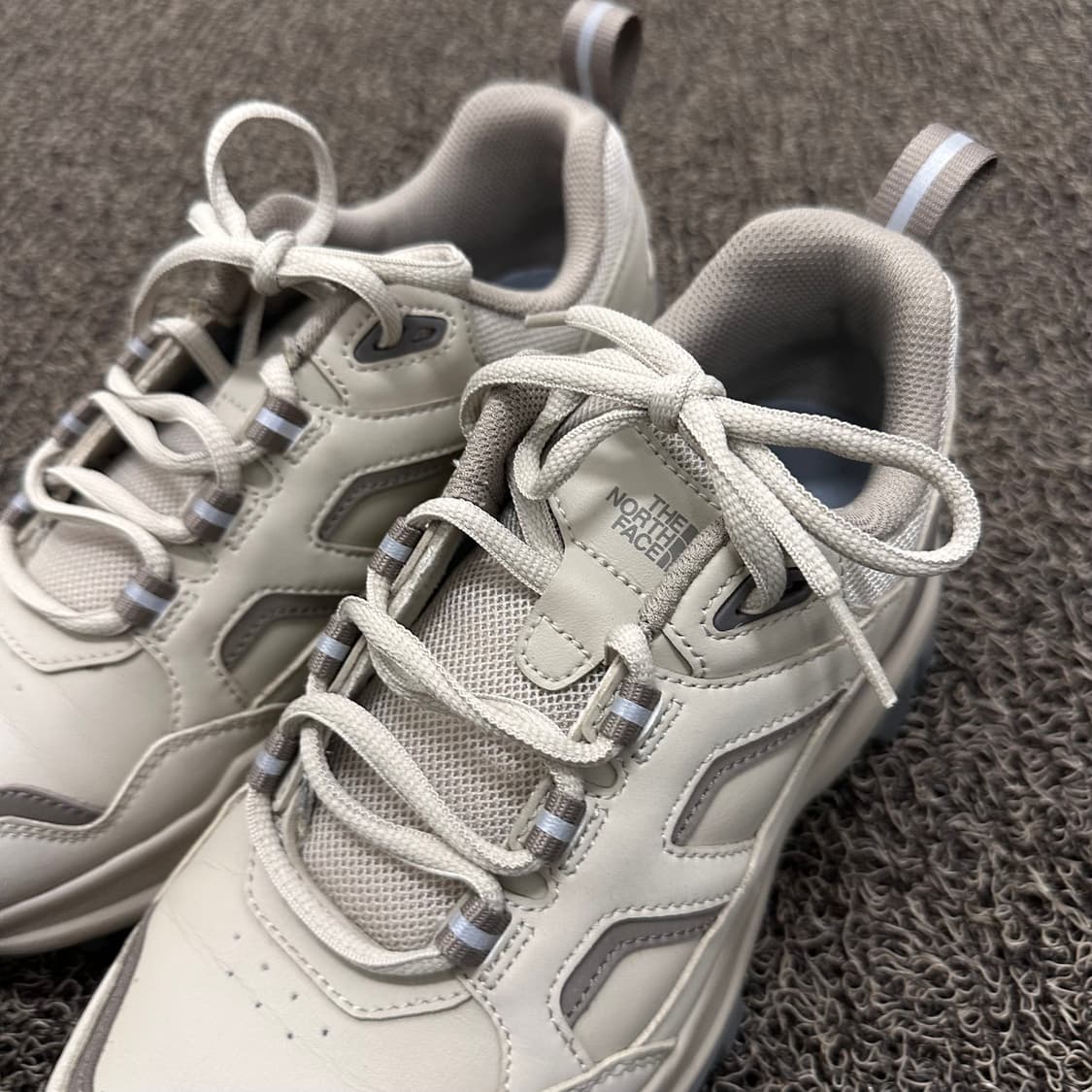 노스페이스 여성 등산화 트레킹화 운동화 235 상품이미지4