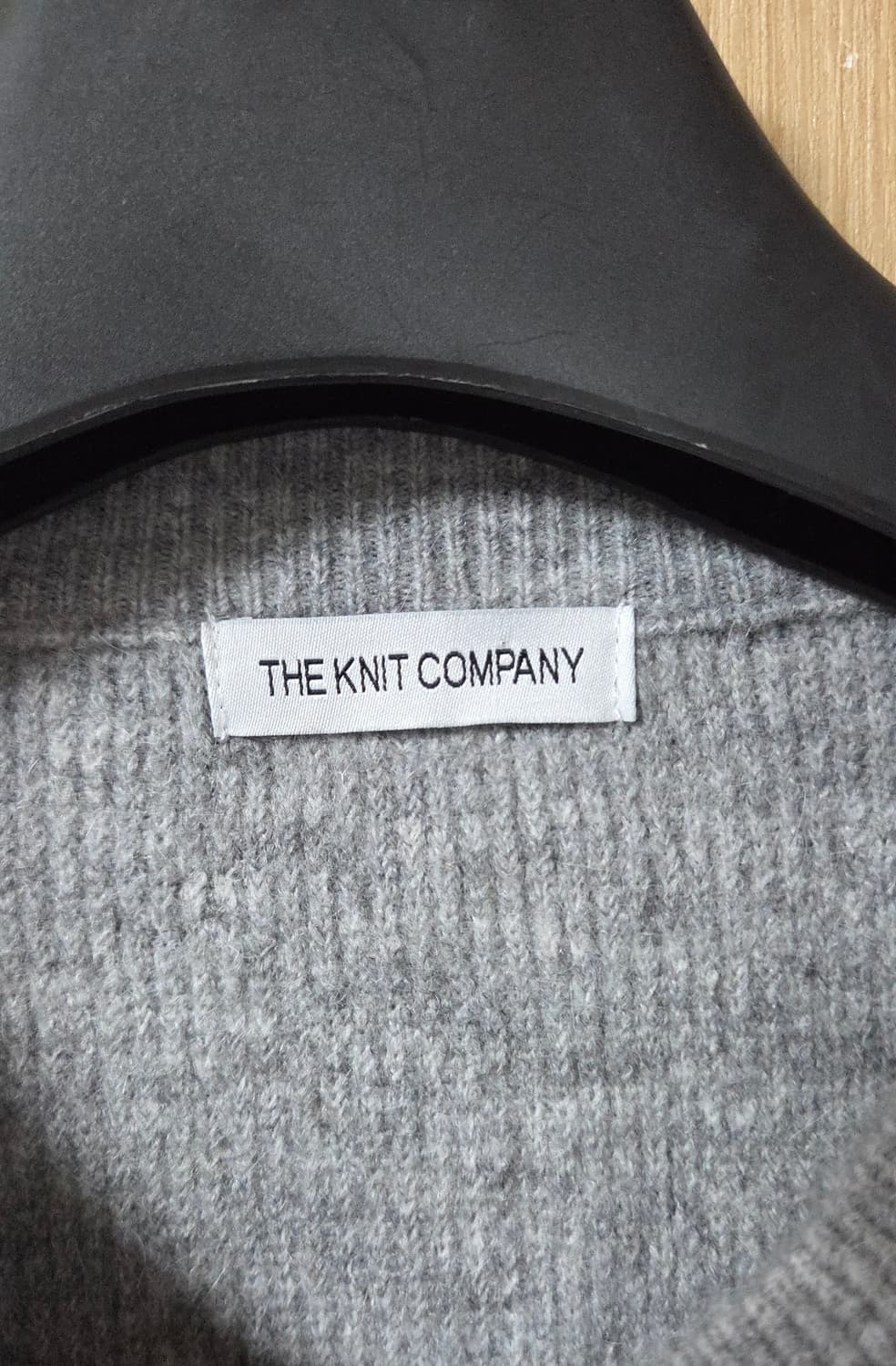 (착샷) 더니트컴퍼니 알파카 블렌드 라운드 니트 가디건 상품이미지3