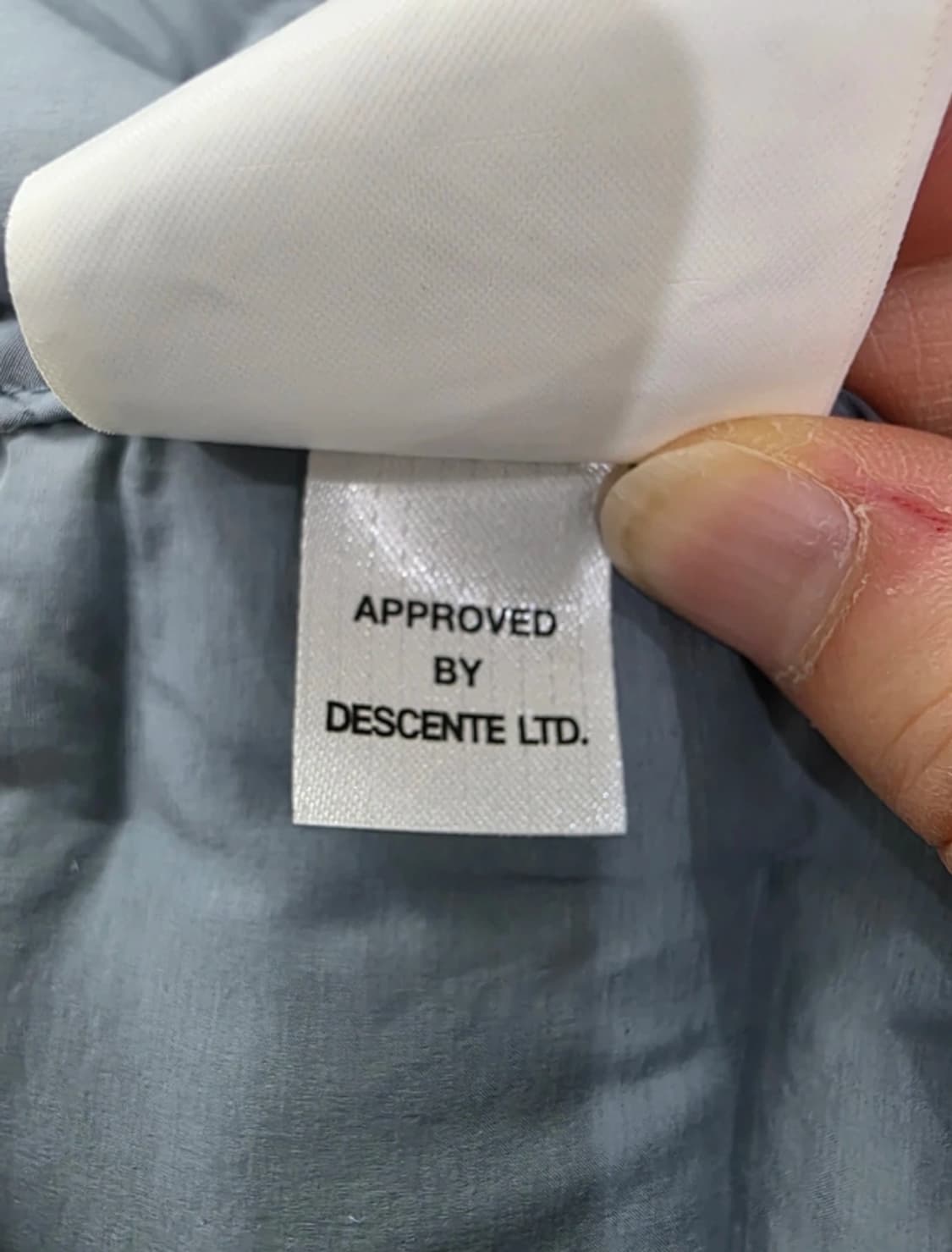 데상트 듀얼리스 남성 경량 패딩 조끼 100 상품이미지10