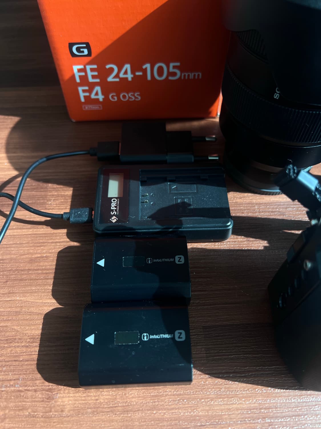 소니 A7C + SEL 24-105G렌즈,SmallRig케이지,배터리2개 상품이미지10