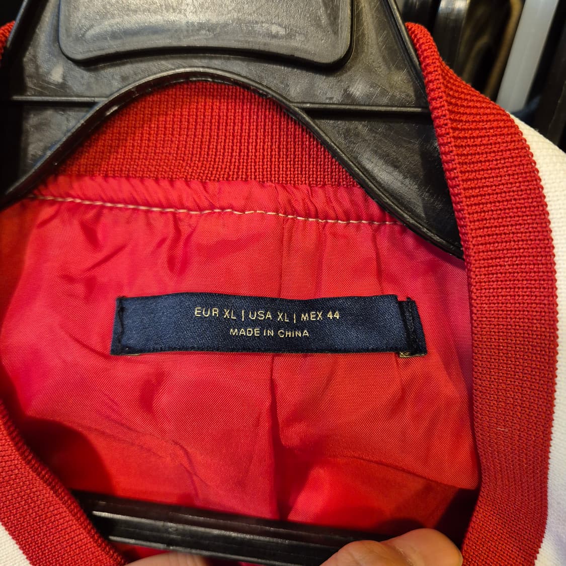 XL(착샷잇음) 베이지 슬림핏 스웨이드 블루종자켓  상품이미지5