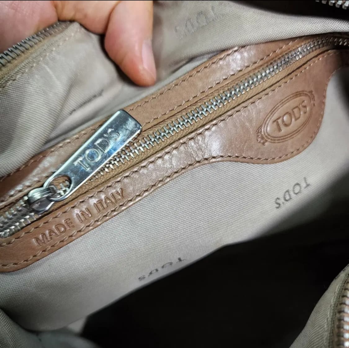 토즈 레더 숄더백 상품이미지9