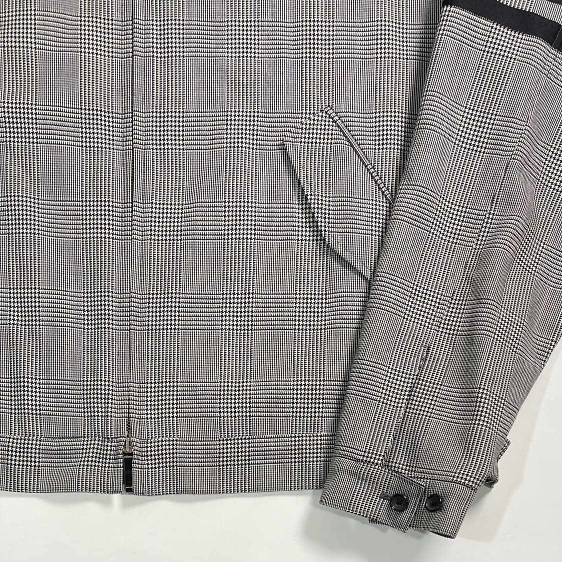 톰브라운 글렌체크 사선 헤링턴자켓  상품이미지4