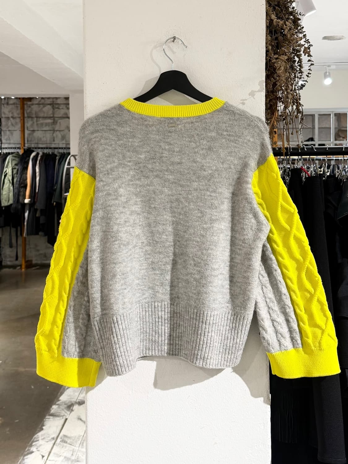 아르마니 익스체인지 그레이 네온 옐로우 투톤 케이블 스웨터 상품이미지6