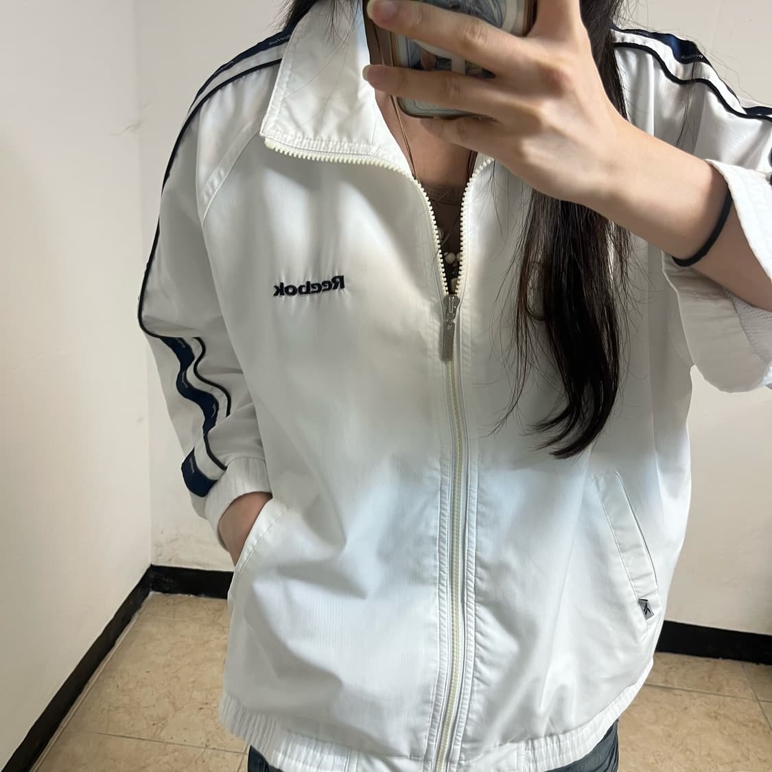 Reebok Windbreaker 상품이미지3