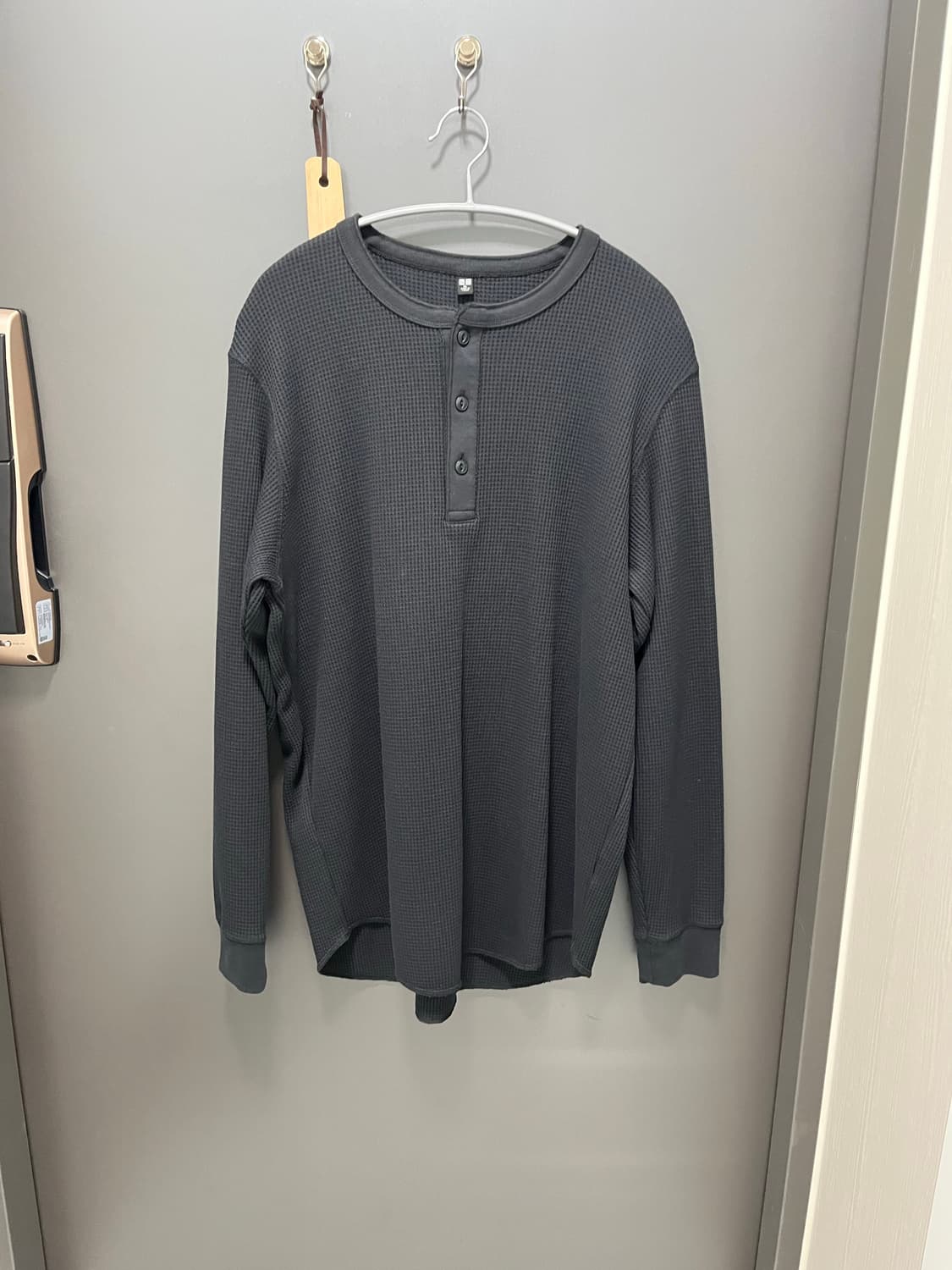 유니클로 헨리넥 상품이미지1