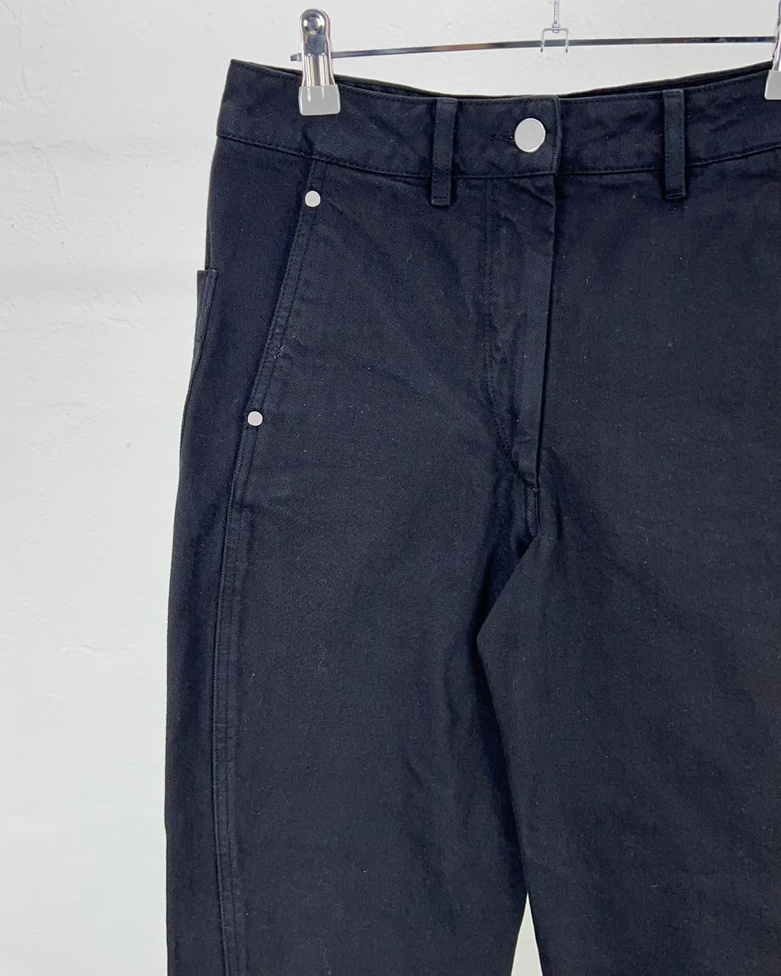 르메르 블랙 트위스트 헤비 데님 팬츠 상품이미지2