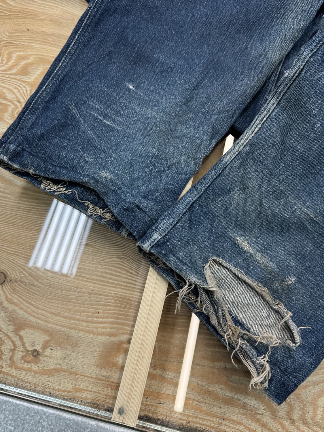 올포원 백 레터링 로고 하드 데님 팬츠 상품이미지10