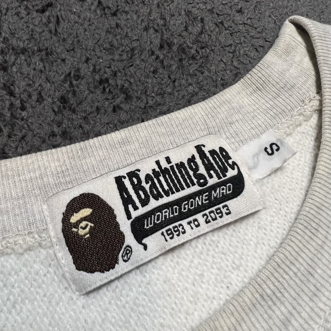 베이프 프린팅 맨투맨 상품이미지3