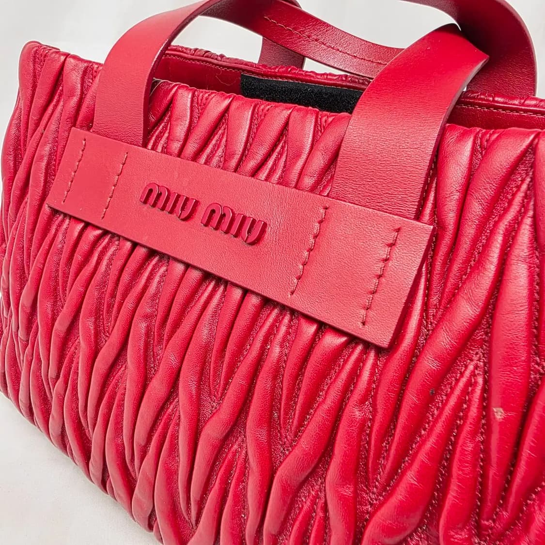 MIU MIU 미우미우 마테라쎄 나파 가죽 토트백 상품이미지6