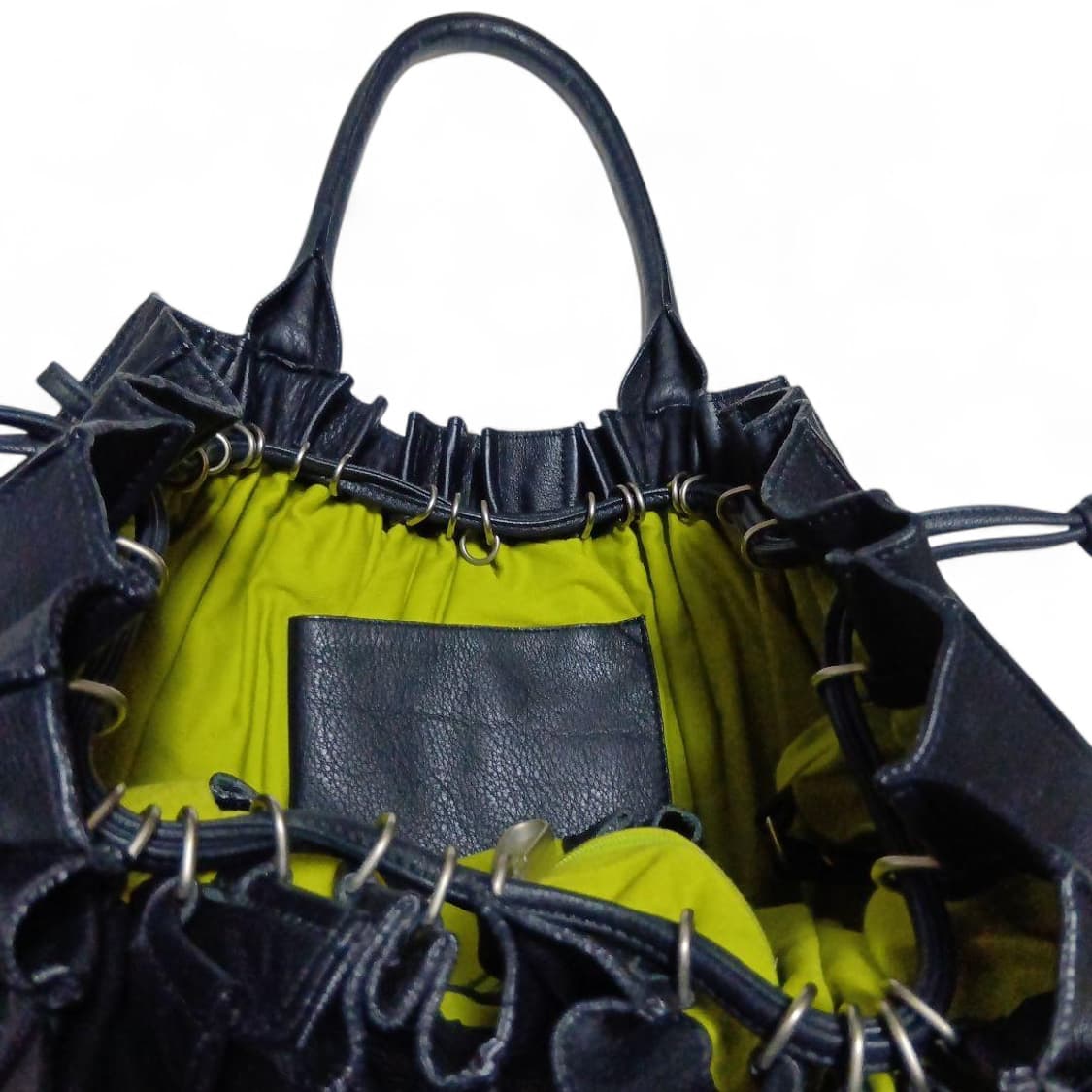 루포 바르셀로나 레더 프릴 보스톤 토트백 꼼데 스타일 상품이미지7