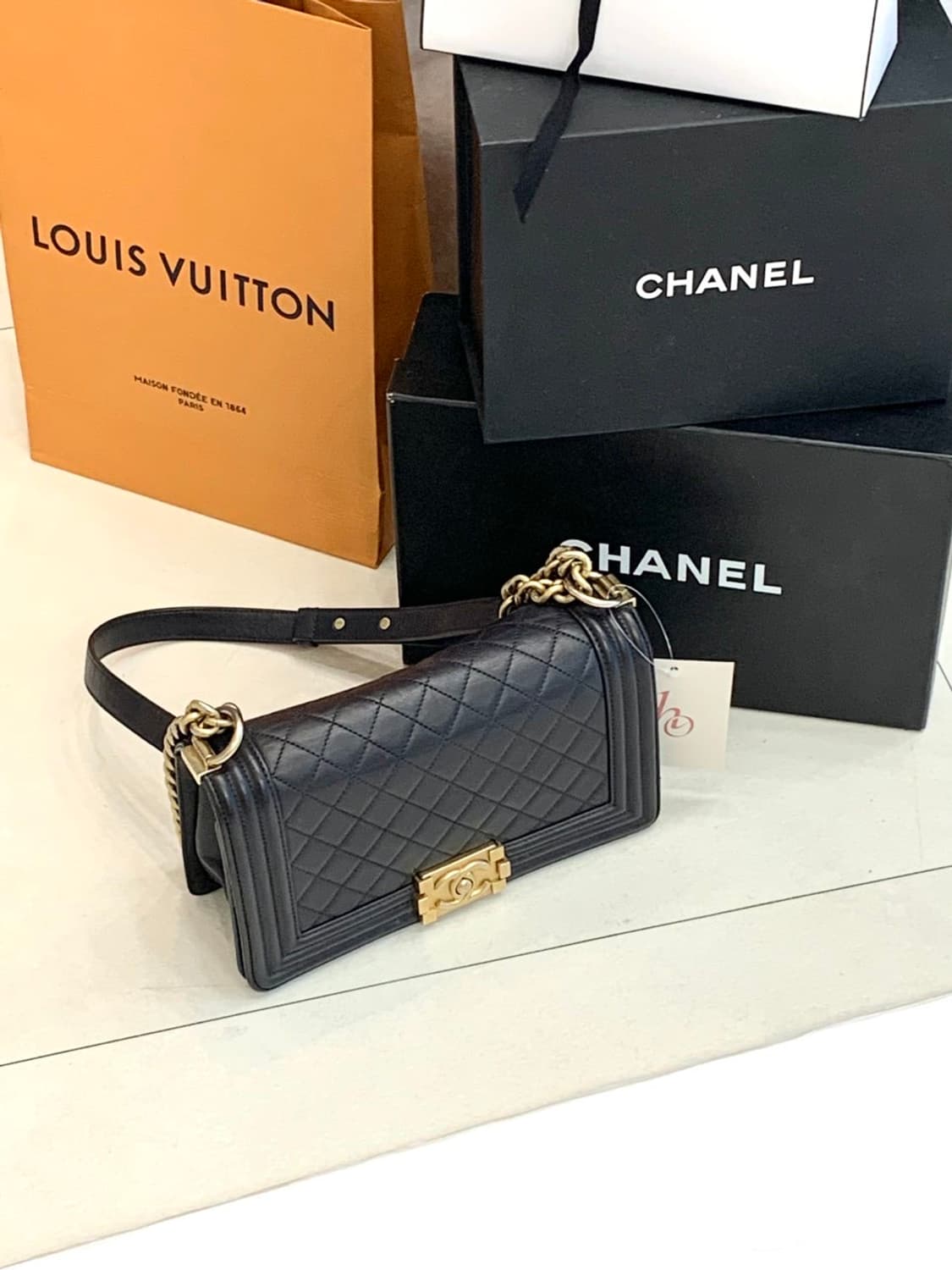 샤넬 보이백 (28번대) (정품) 상품이미지1