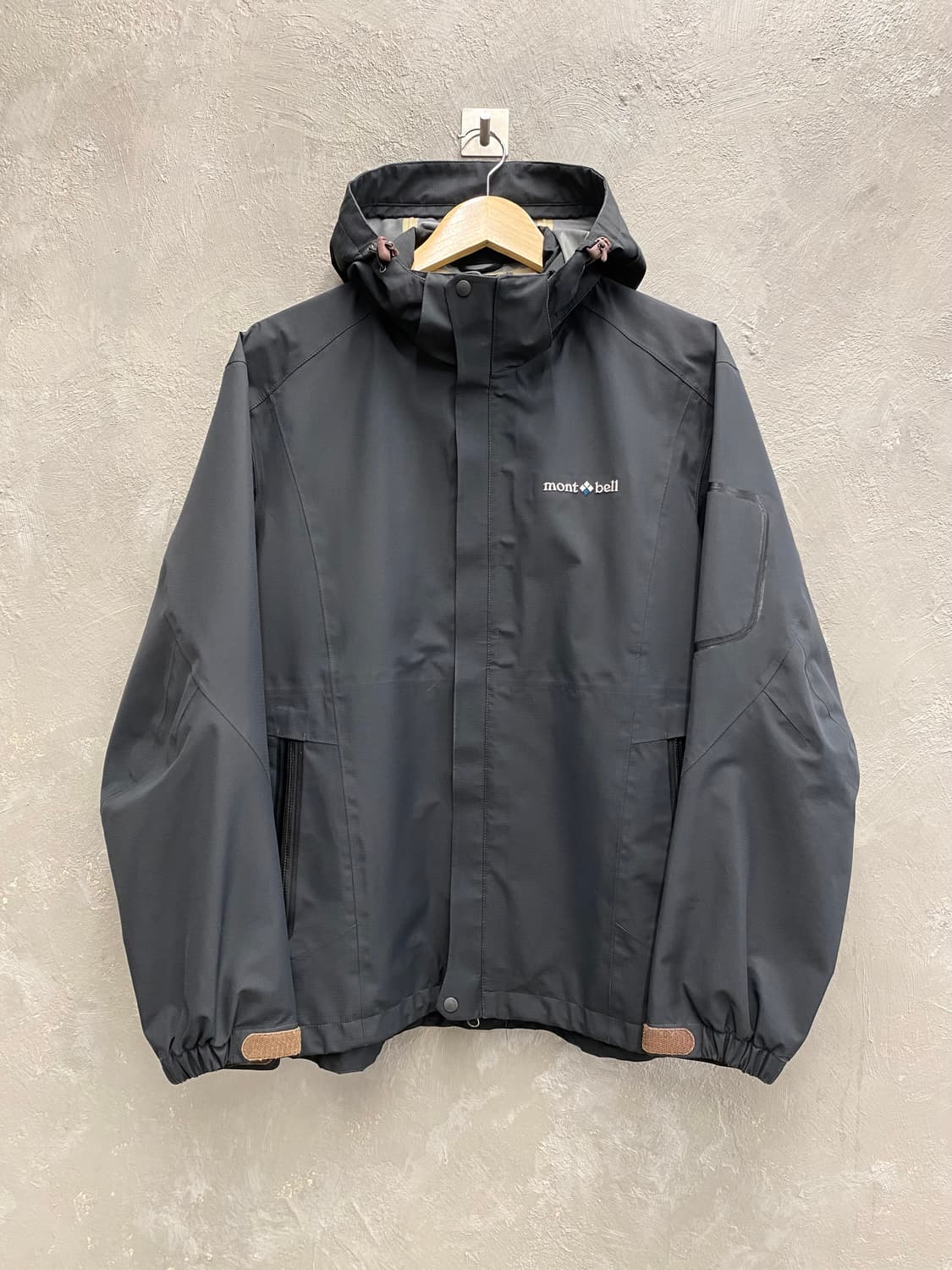 [M] Mont•Bell 몽벨 그레이 윈드브레이커 상품이미지1