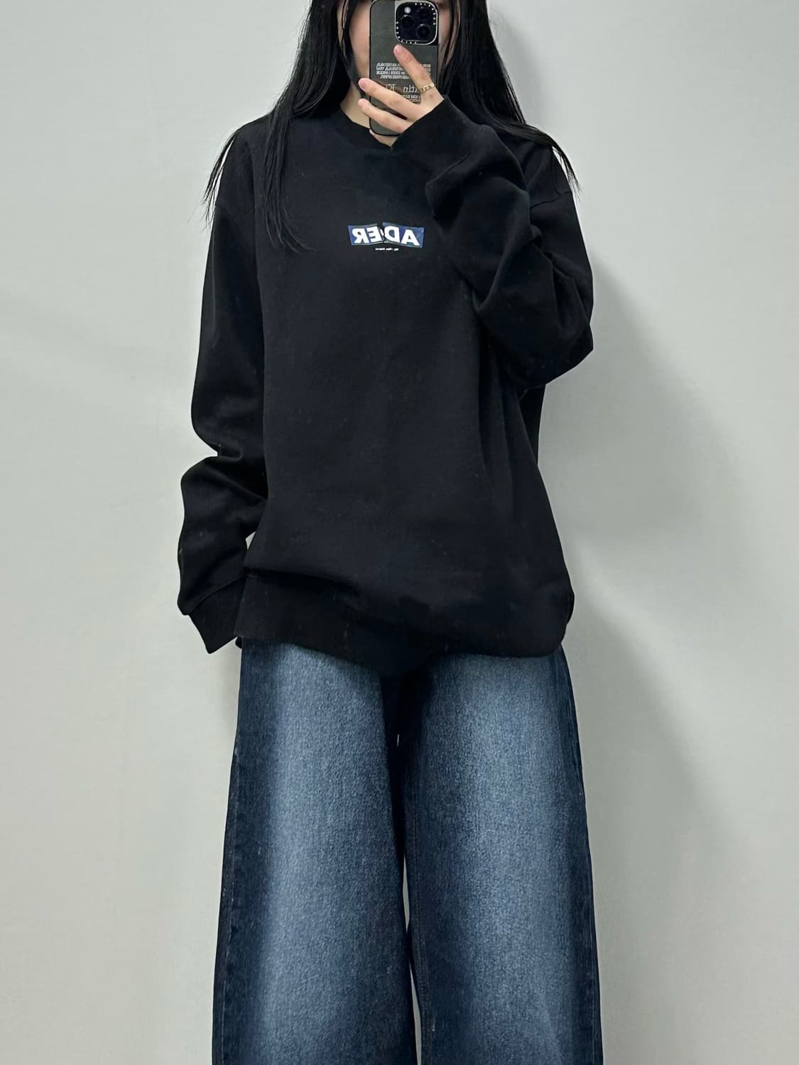 아더에러 OG 박스로고 블랙 맨투맨  상품이미지1