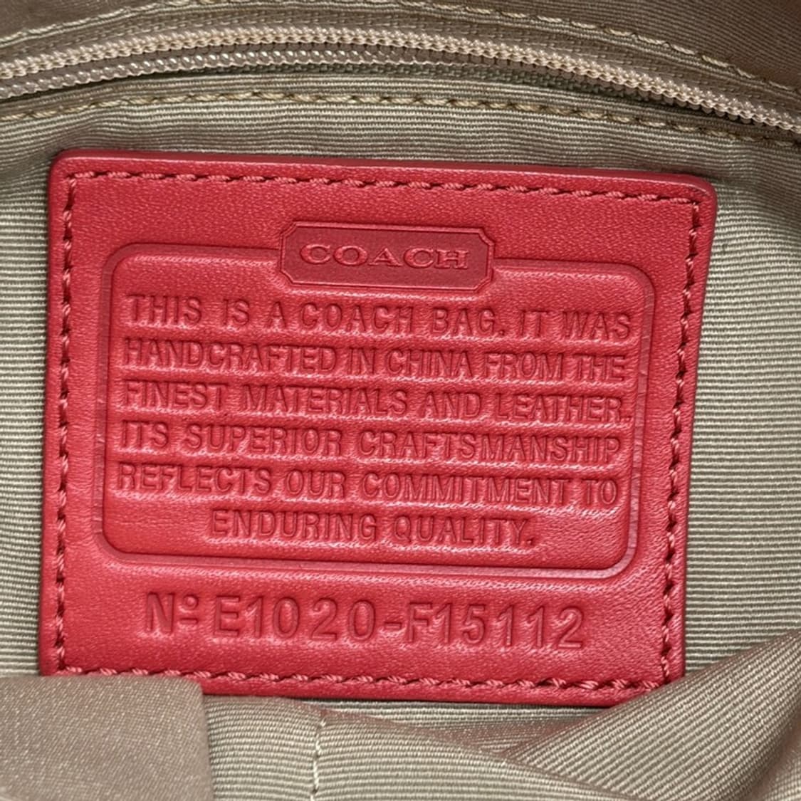 COACH 시그니처 스트라입 레드 토트백 상품이미지7