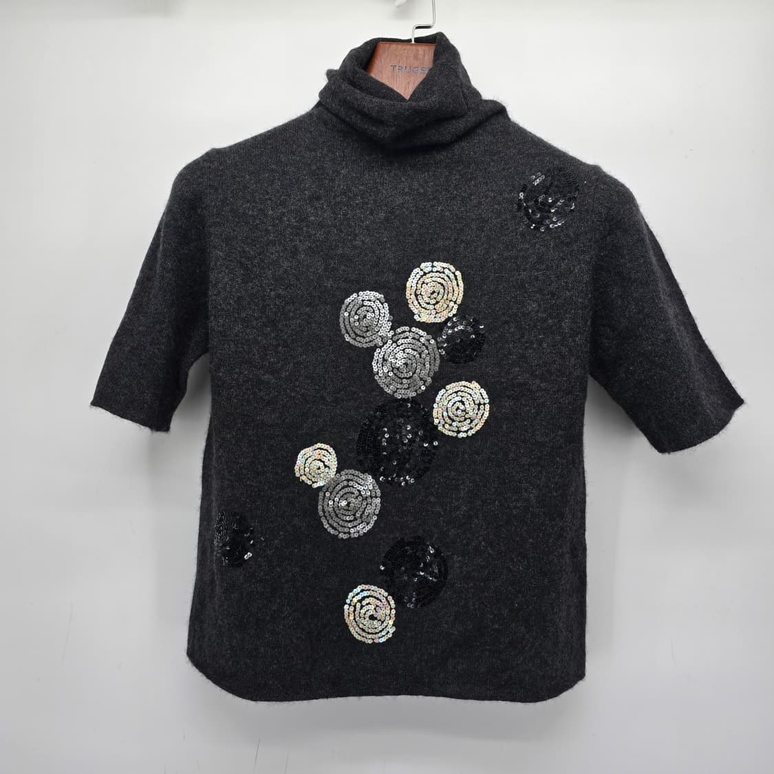 이탈리아 캐시미어100 터틀넥 스팽글 니트 상품이미지1