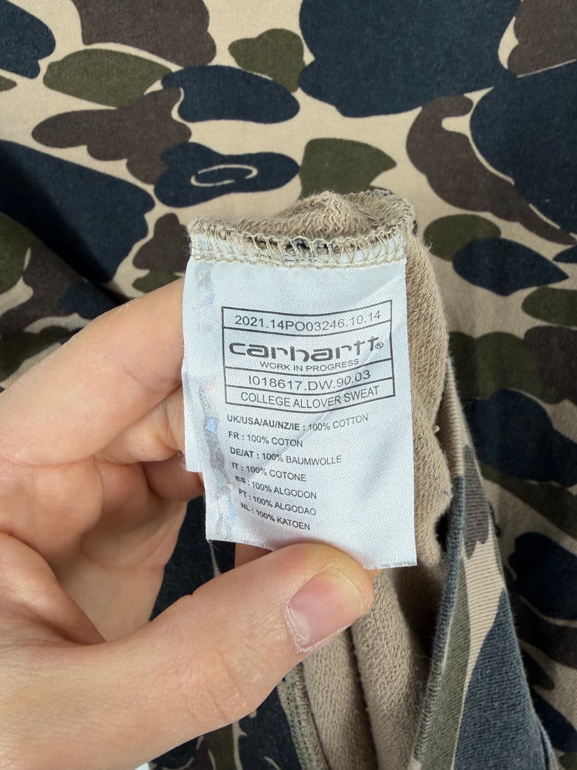 a104) 칼하트 카모 맨투맨 상품이미지5