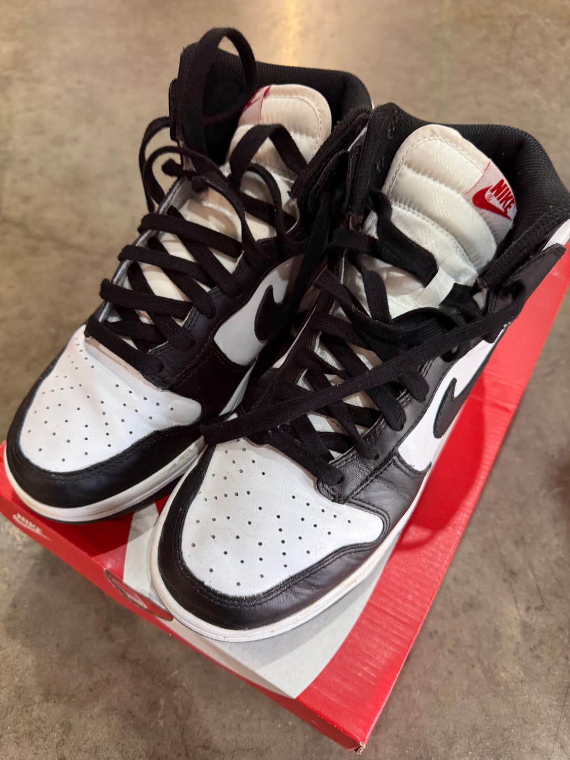 나이키 덩크 하이 레트로 블랙/화이트 250 상품이미지2