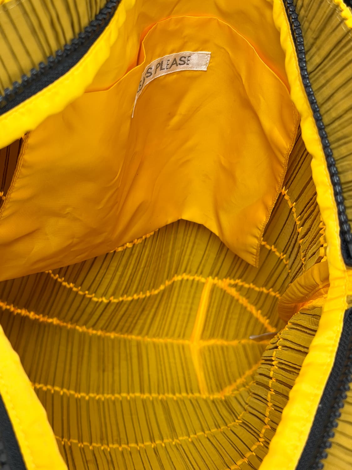 플리츠플리즈 레더 핸들 플리츠 쇼퍼백 상품이미지6