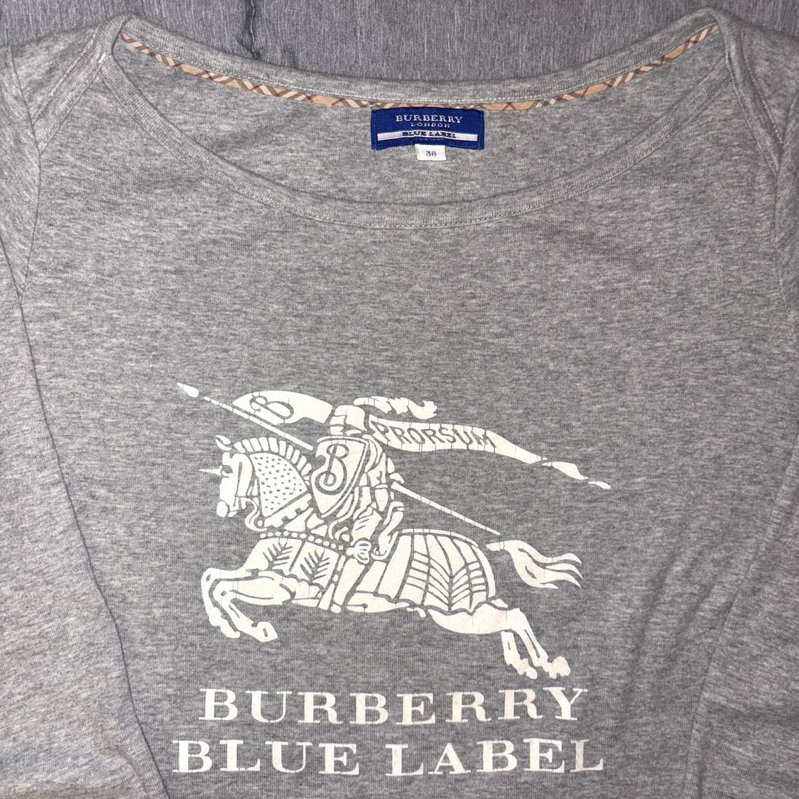 버버리 블루라벨 보트넥 롱슬리브 긴팔 그레이 체크 패턴  상품이미지3