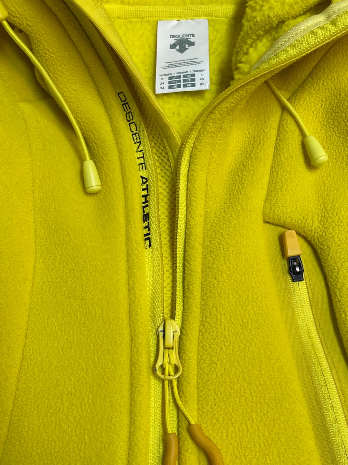 데상트 플리스 후드집업 상품이미지4