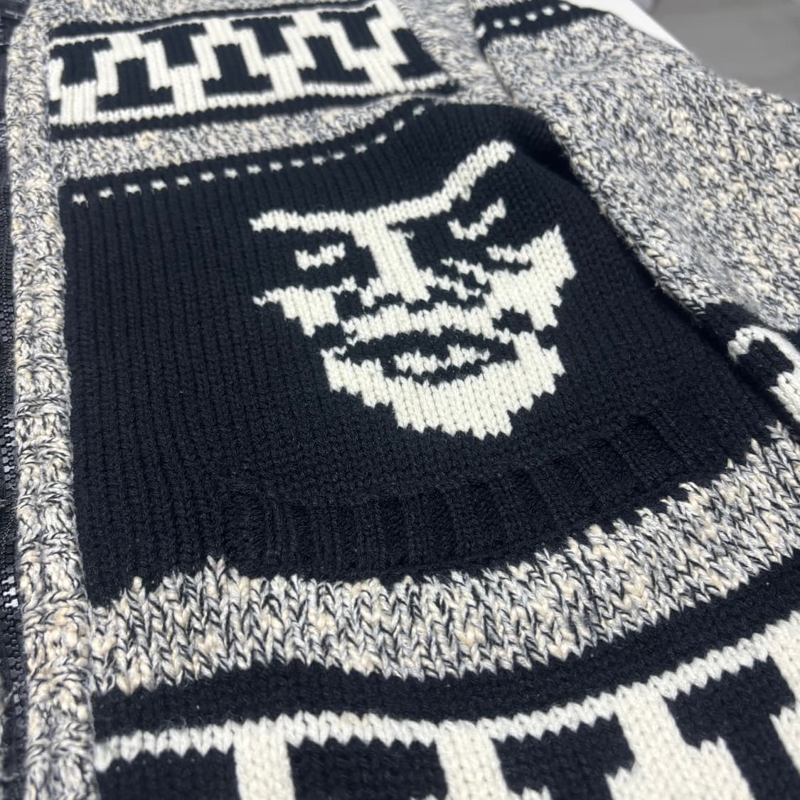 Obey Icon Face Cardigan Sweater 상품이미지3