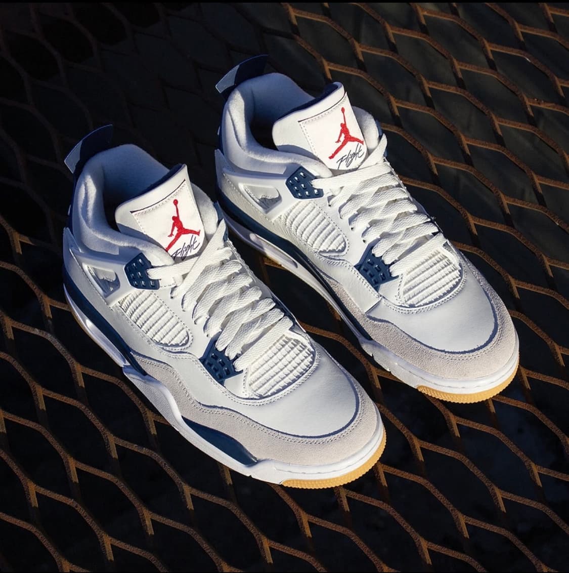 나이키 SB 조던 4 레트로 SP 네이비 색상 상품이미지3