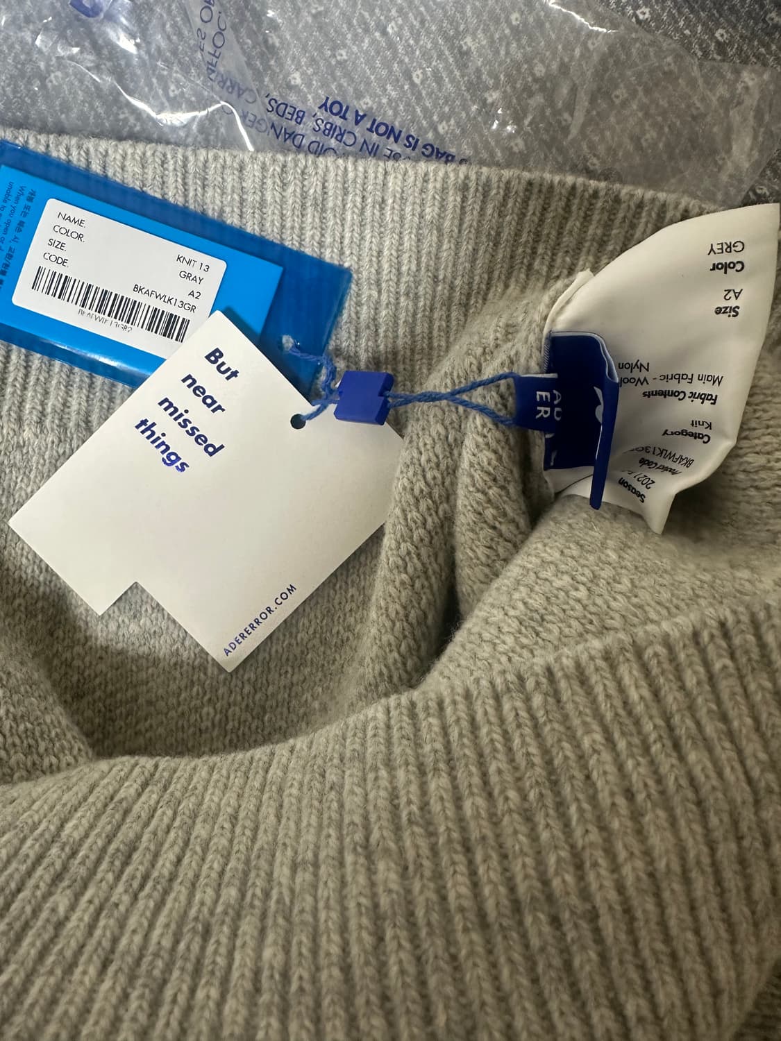 아더에러 볼록로고 니트 그레이 새상품 상품이미지5