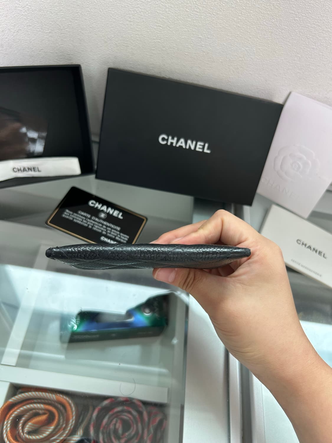 샤넬 클래식 캐비어 카드지갑 블랙 상품이미지7
