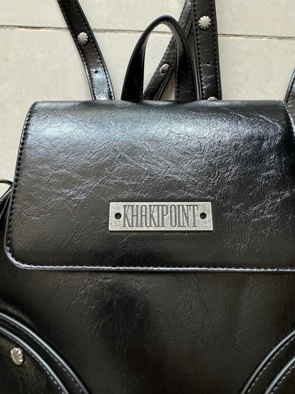 카키포인트 스터드 블랙 백팩 상품이미지4