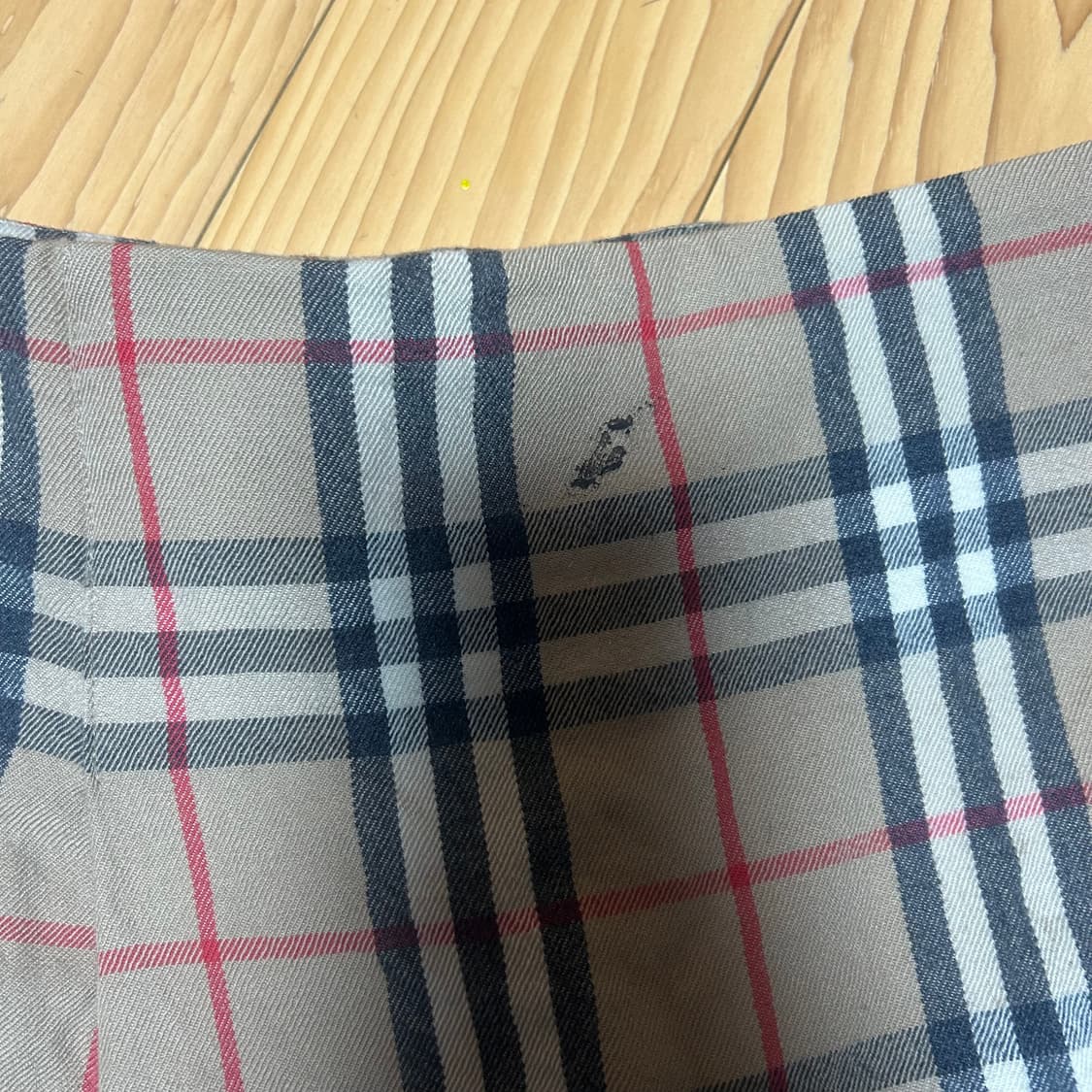 버버리 플리츠 버클 랩 스커트  상품이미지4