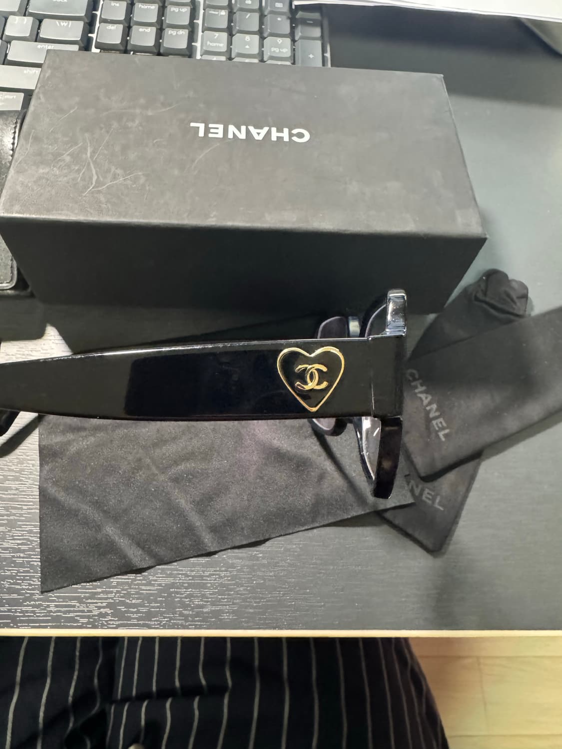 샤넬 하트 안경 샤넬하트 선글라스 지디 안경 (한번착용)  상품이미지5