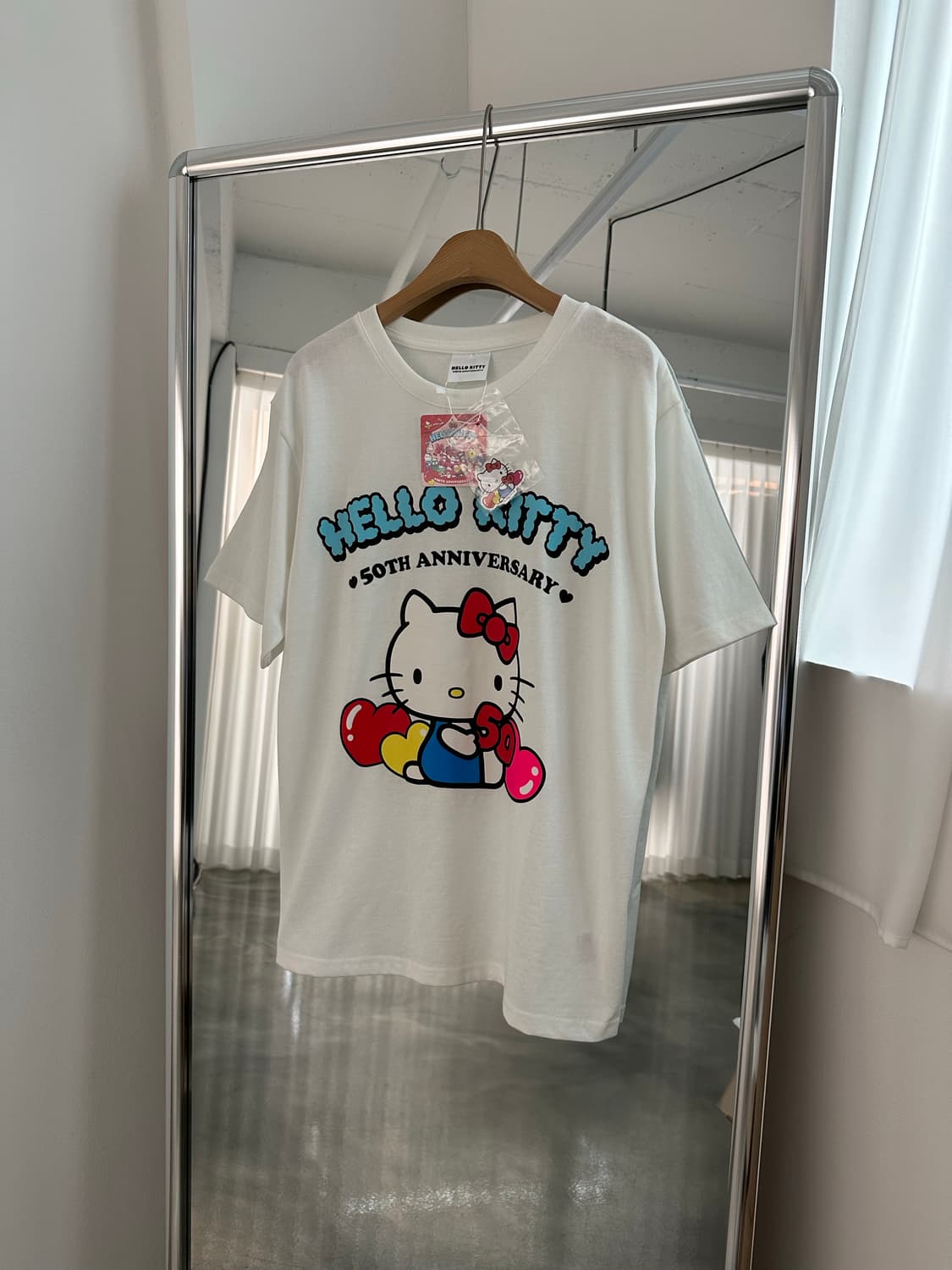 Hello Kitty 헬로키티 스티커 포함 50주년 헬로 키티 티셔츠 상품이미지1