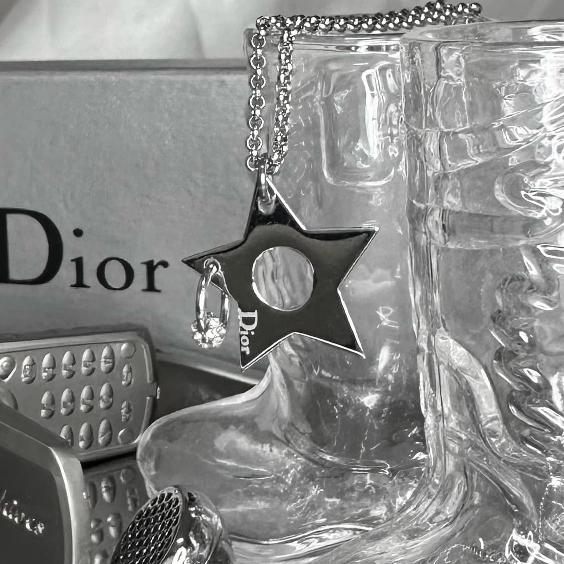 디올 펑크 피어싱 목걸이 상품이미지1