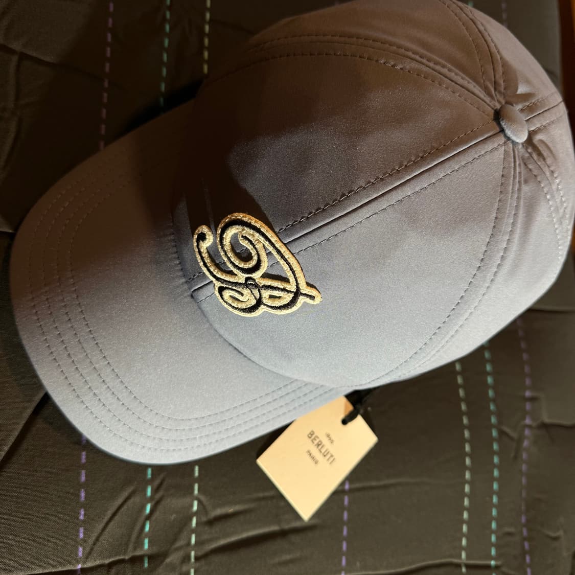 벨루티 2023 S/S 레더 트리밍 B 로고 아플리케 볼캡 상품이미지3