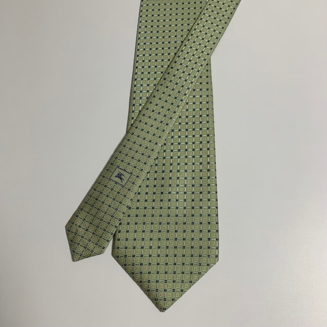 버버리(BURBERRY) 100실크 명품넥타이 새상품급 S등급 9.3cm 상품이미지3