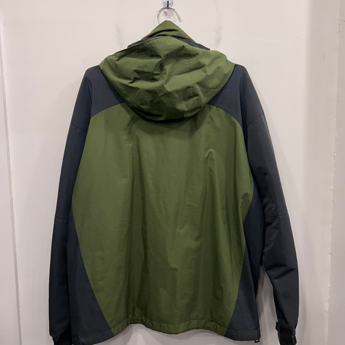 컬럼비아 티타늄 고어텍스 아웃도어 후드 바람막이 상품이미지5