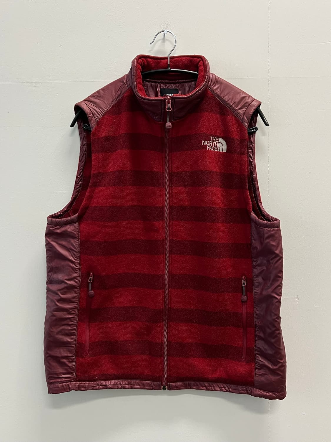 (95) 노스페이스 스트라이프 플리스 조끼 레드 상품이미지2