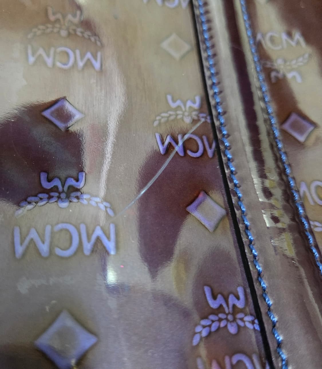 MCM 비세토스 에나멜 토트백 상품이미지6