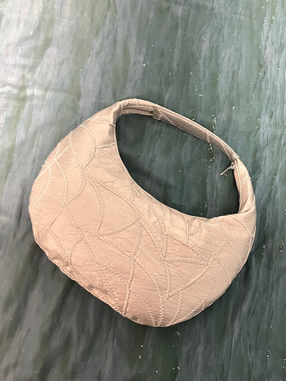 레귤라 호보백 실버 (새상품) 상품이미지3