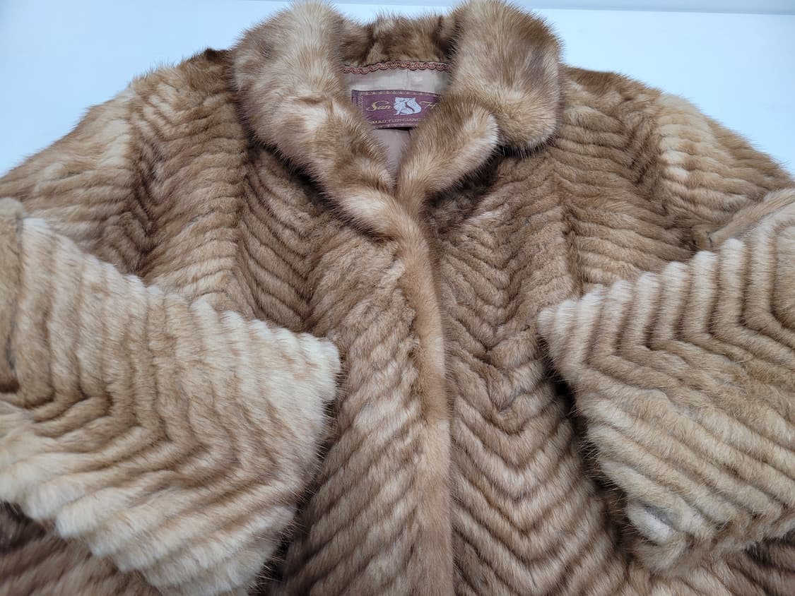 SanHe 천연 밍크 하프 코트 / 여 FREE
 상품이미지3