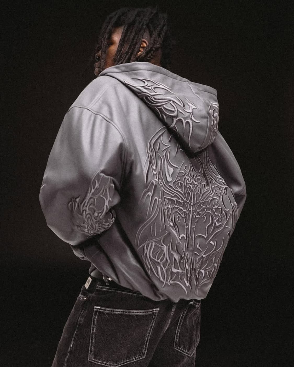 리벤지 엠브로이더리 후드 봄버 패딩 상품이미지1