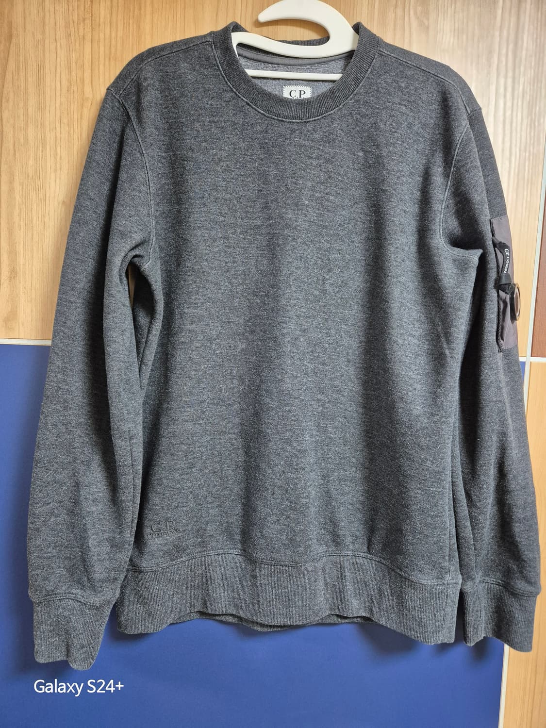 CP 컴퍼니 맨투맨 진회색 (95)M 상품이미지1