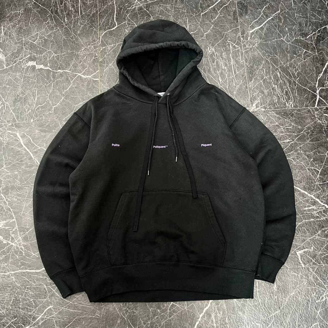POLIQUANT 폴리퀸트 페이퍼 그래픽 후디 블랙 상품이미지1