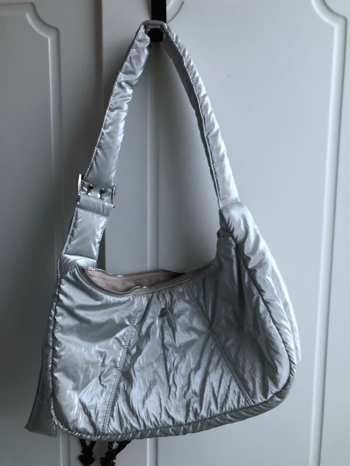 필인더블랭크 icy hobo bag 상품이미지3
