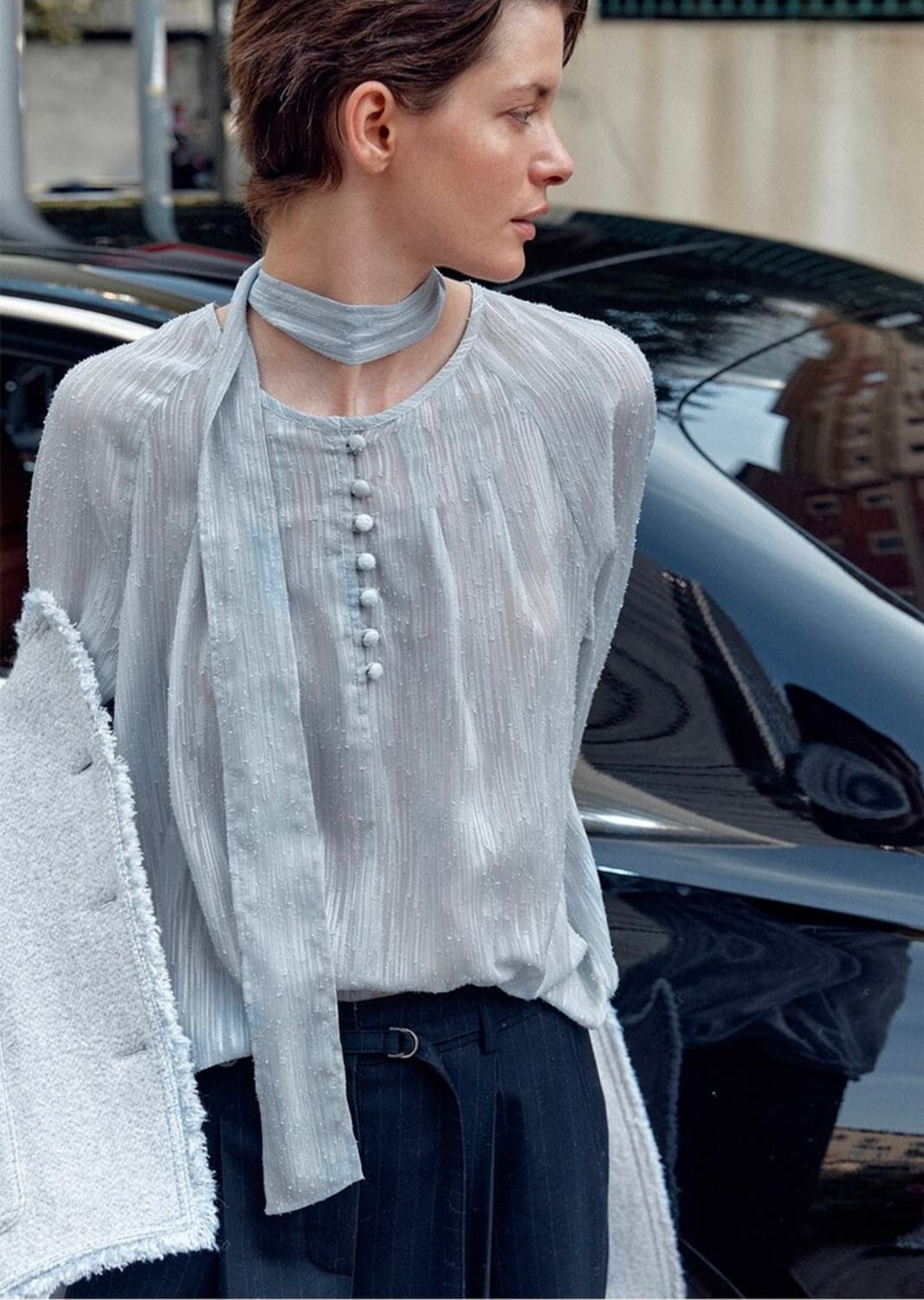 새상품) 루에브르 라운드넥 턱 타이 블라우스 간절기버전 m사이즈 상품이미지3