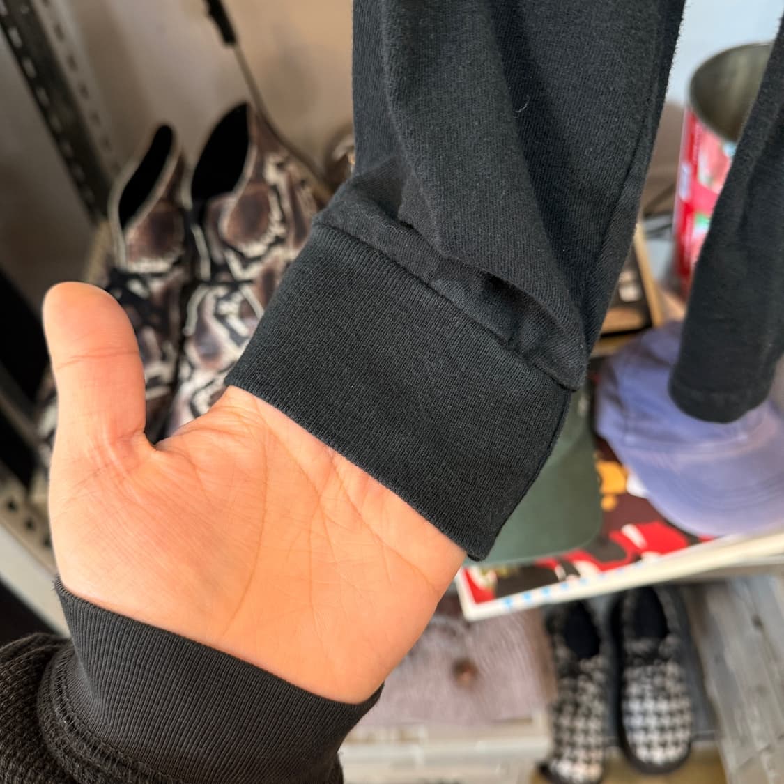 스테이션 카지노 블랙 롱슬리브 L 상품이미지3