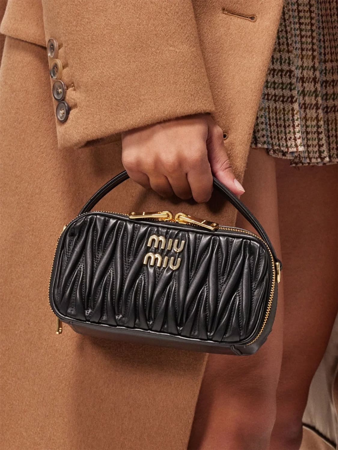 [A+ 정품] 미우미우 마테라쎄 탑핸들 크로스백 상품이미지9