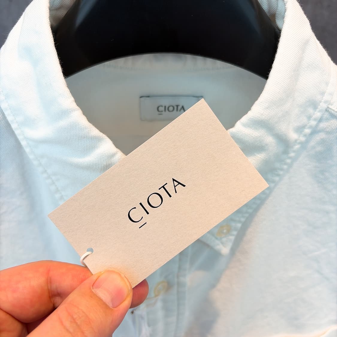 (정품/새상품) CIOTA 시오타 남성 오프화이트 옥스포드 B.D 셔츠 상품이미지3