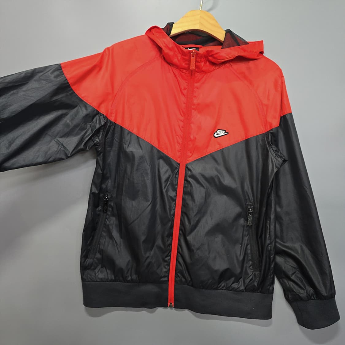 나이키(NIKE) 키즈 여성 배색 후드 바람막이 상품이미지2